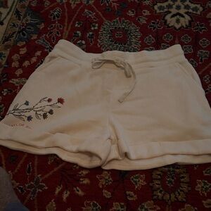 taylor swift loving him was red sweat shorts